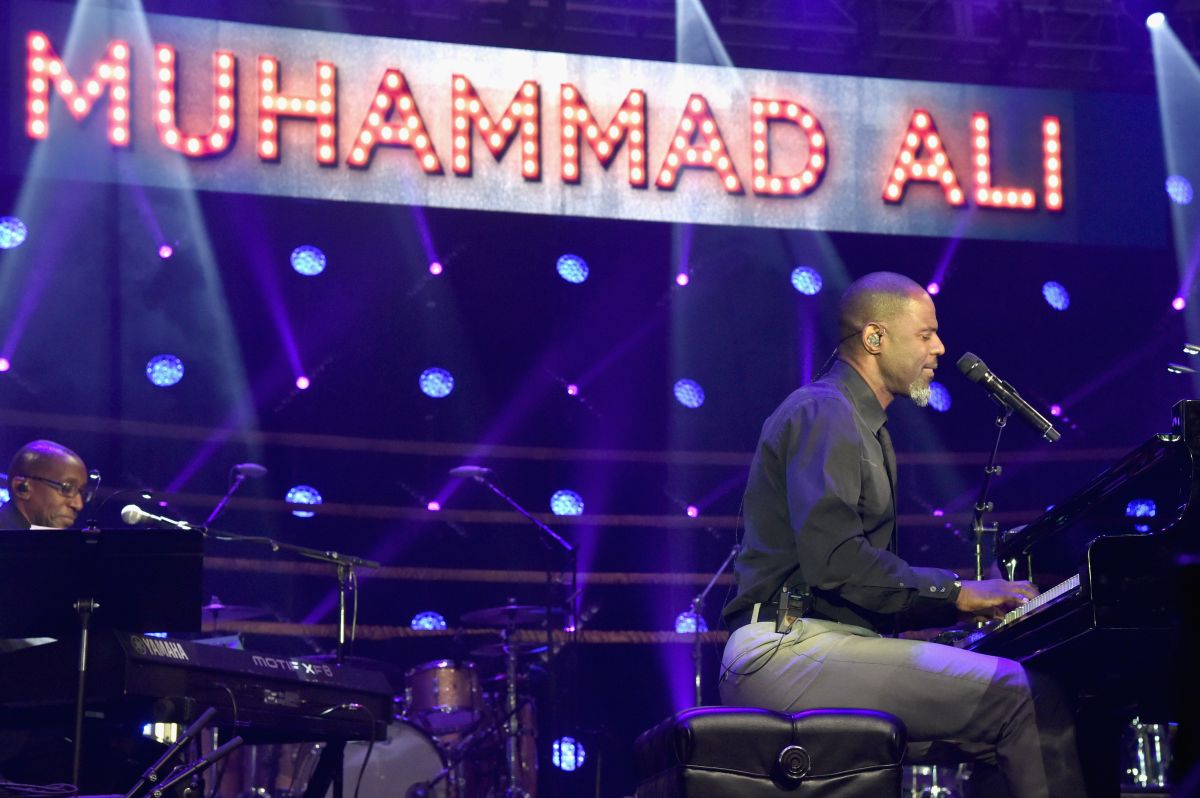 Muhammad Ali's Celebrity Fight Night XXIII - Show